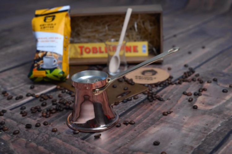 Gift sets Gorilla's coffee with Turks