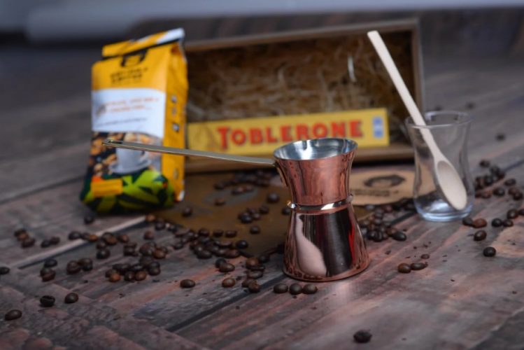 Gift sets Gorilla's coffee with Turks