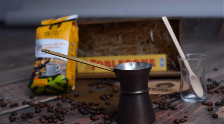 Gift sets Gorilla's coffee with Turks