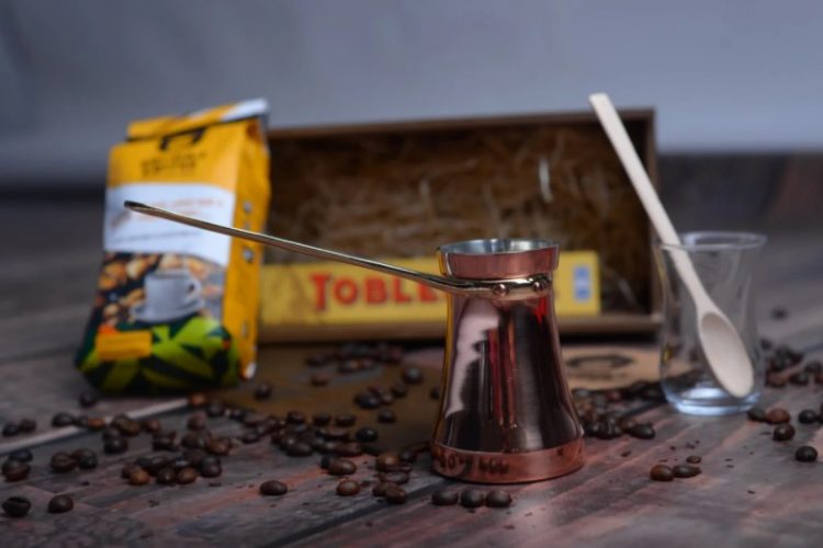 Gift sets Gorilla's coffee with Turks