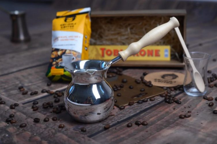 Gift sets Gorilla's coffee with Turks